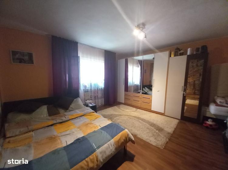 Casă cu 4 camere în Central
