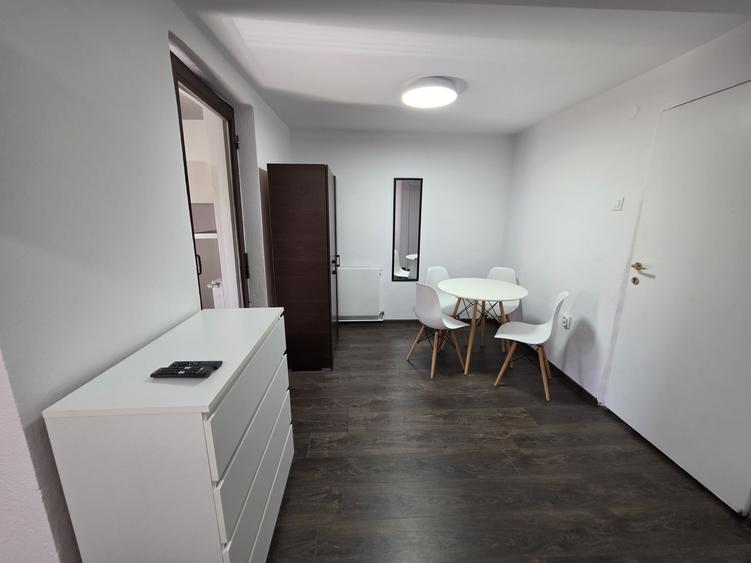Garsonieră decomandată în Calea Dumbrăvii