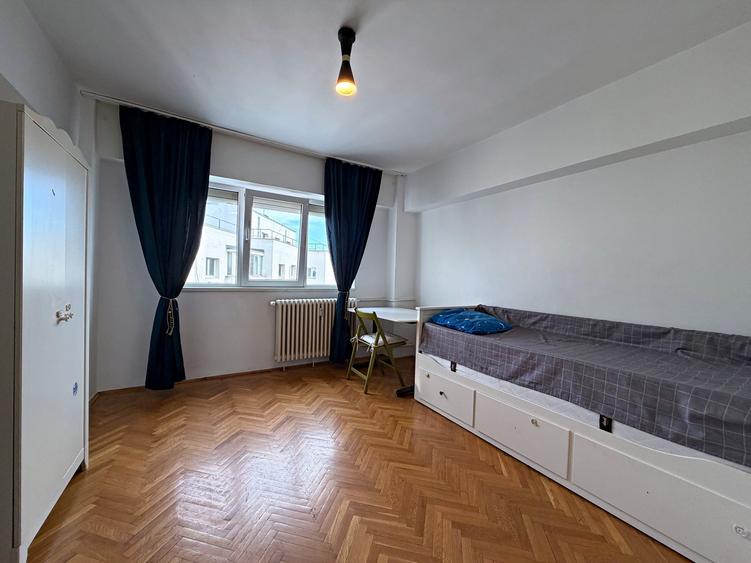 Apartament cu 4 camere decomandat, mobilat în Turda