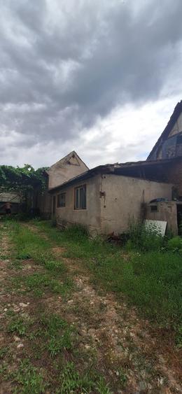 Casă cu 3 camere în Sângătin