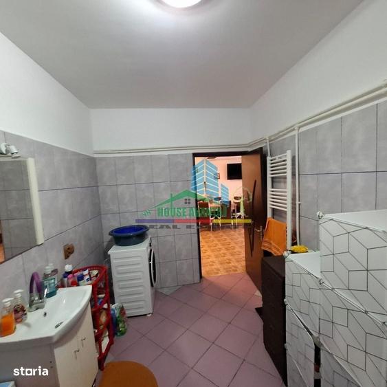 Casă cu 4 camere în Central