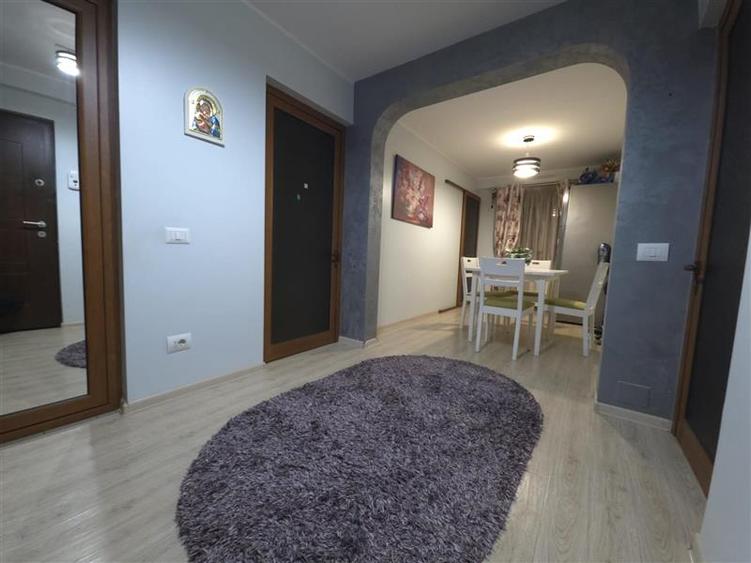 Apartament cu 2 camere decomandat, mobilat în Nord
