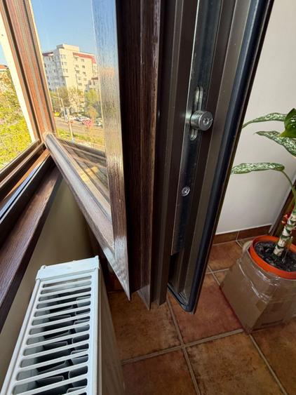 Apartament cu 3 camere decomandat în Lăpuș