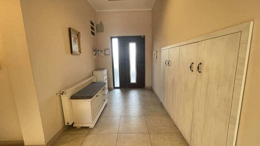 Casă individuală cu 6 camere cu Canalizare în Mehala