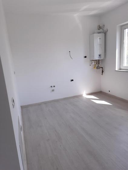 Duplex cu 4 camere cu Teren 250 Mp în Burdujeni