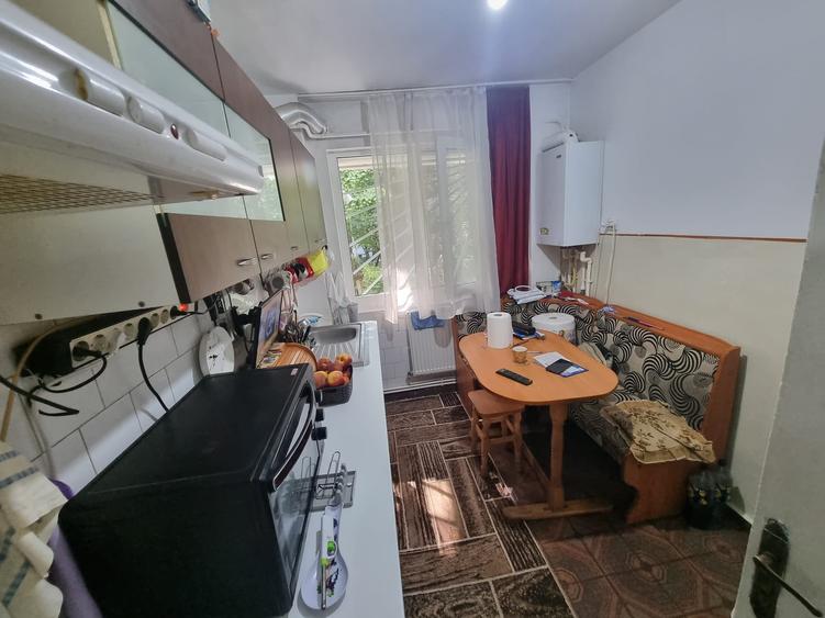 Apartament cu 2 camere semidecomandat în Tătărași