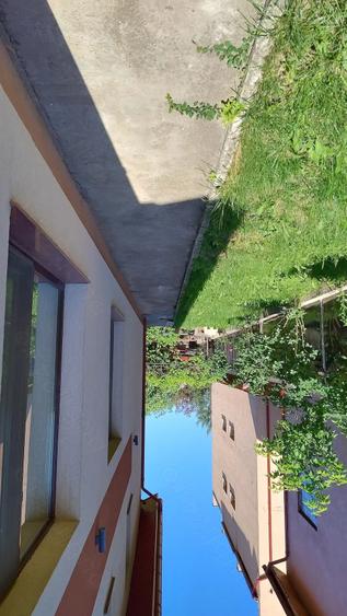 Casă cu 5 camere cu Canalizare în Vitan