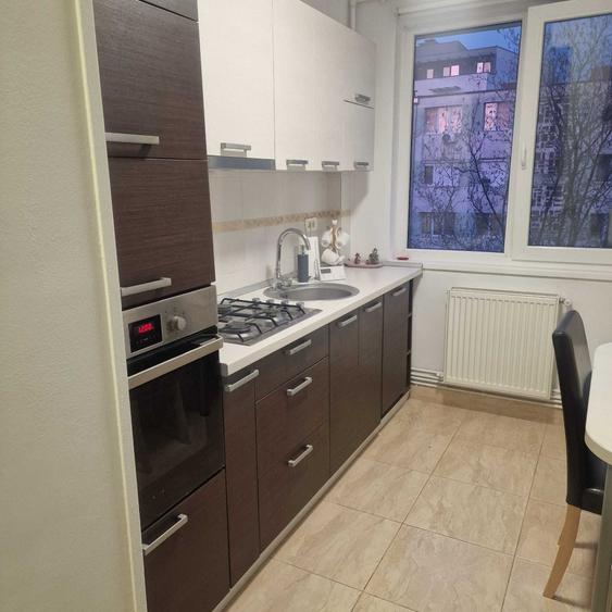 Apartament cu 3 camere decomandat în Ultracentral