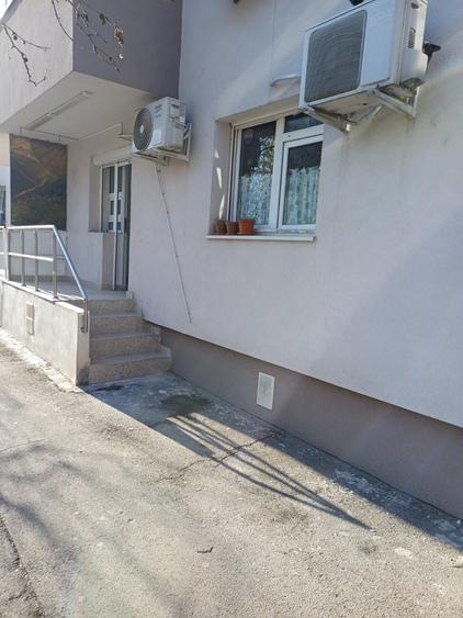 Spațiu comercial, de 17 mp, în Militari