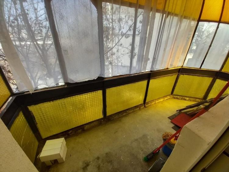 Garsonieră decomandată în Central