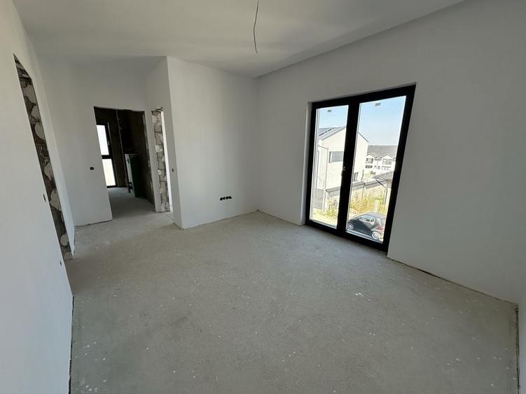 Casă cu 4 camere în Central