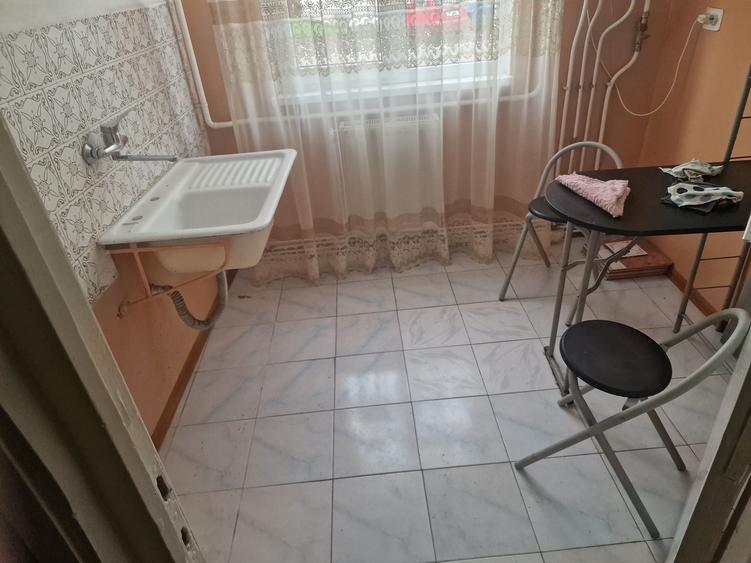 Garsonieră decomandată în Central