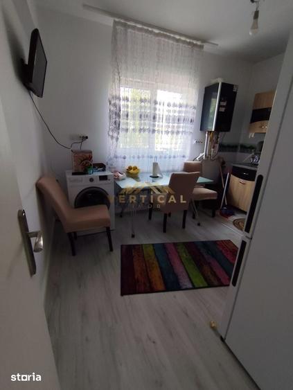 Casă cu 5 camere cu Teren 280 Mp în Vidra