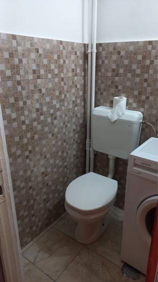 Garsonieră decomandată în Sud