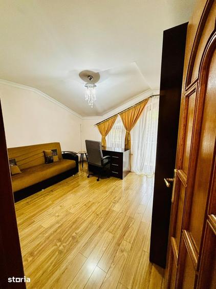 Apartament cu 4 camere în Tomis I
