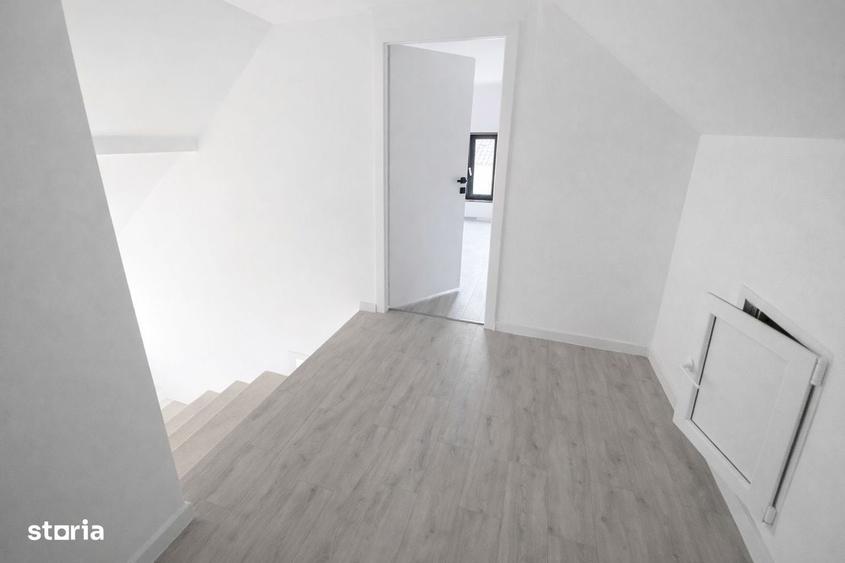 Casă cu 4 camere în Păcurari