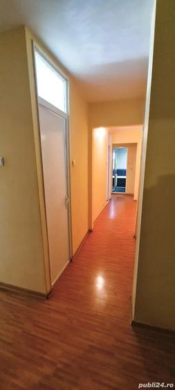 Apartament cu 3 camere decomandat în Tecuci