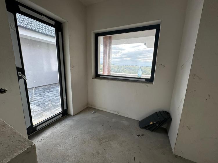 Duplex cu 4 camere cu Canalizare în Feleacu