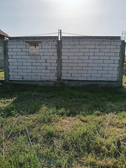 teren cu casa de vanzare - 2