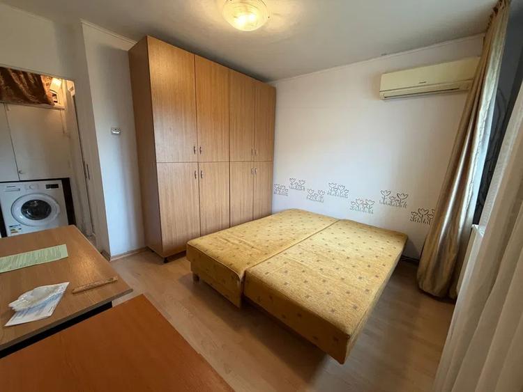 Apartament cu 2 camere decomandat în Nicolina
