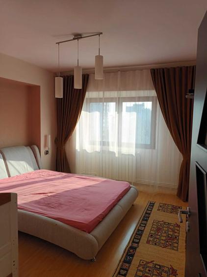 Apartament cu 3 camere decomandat în Cug