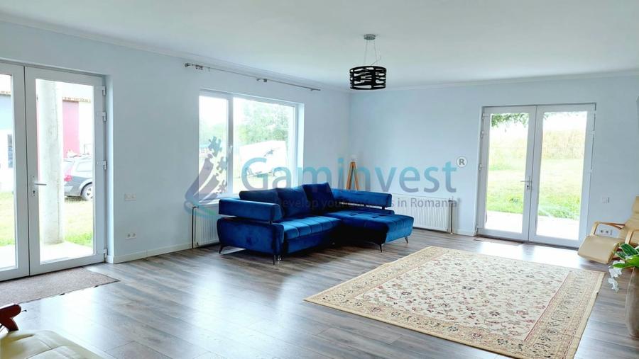 Casă individuală cu 4 camere cu Teren 2846 Mp în Sărand