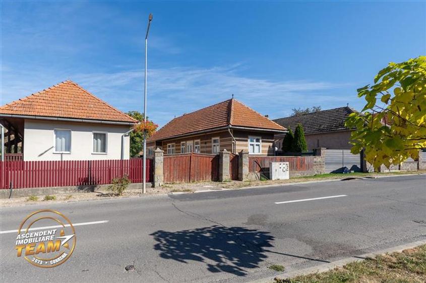 Casă individuală cu 3 camere cu Teren 659 Mp în Central