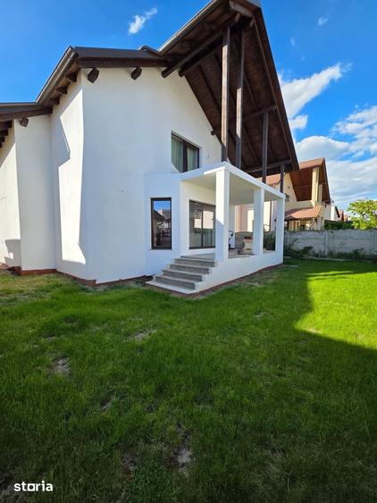Casă cu 5 camere cu Teren 311 Mp în Central