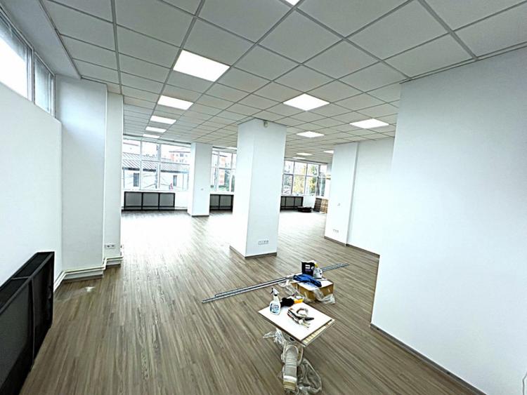 Spațiu comercial, de 126 mp, în Central