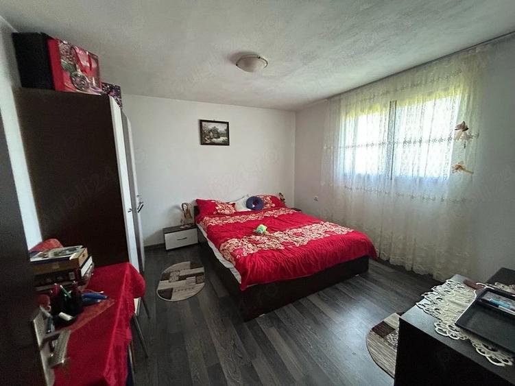 Casă cu 3 camere cu Teren 410 Mp în Ciofrângeni