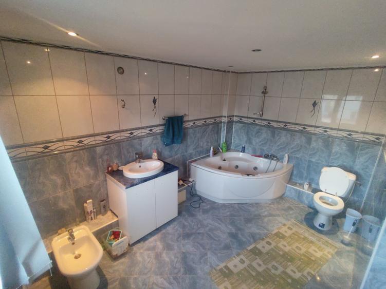 Casă individuală cu 4 camere cu Teren 765 Mp în Balotești