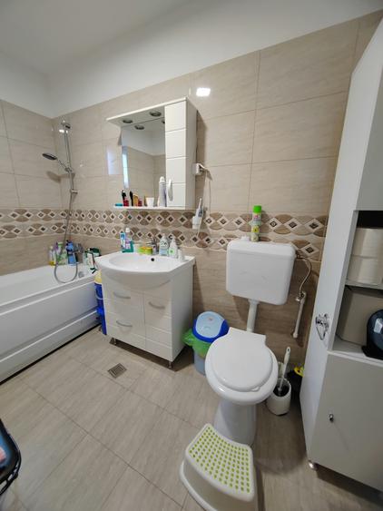 Casă individuală cu 3 camere cu Canalizare în Ștefăneștii de Jos