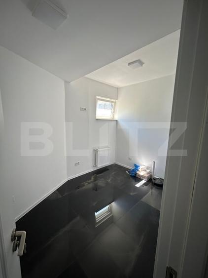 Apartament cu 3 camere decomandat în Cetate