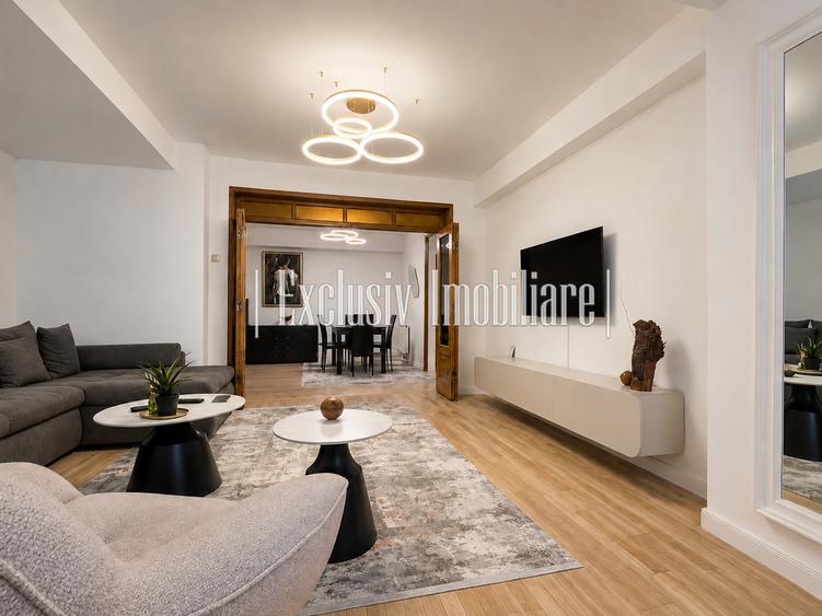 Apartament cu 3 camere decomandat în Faleza Nord