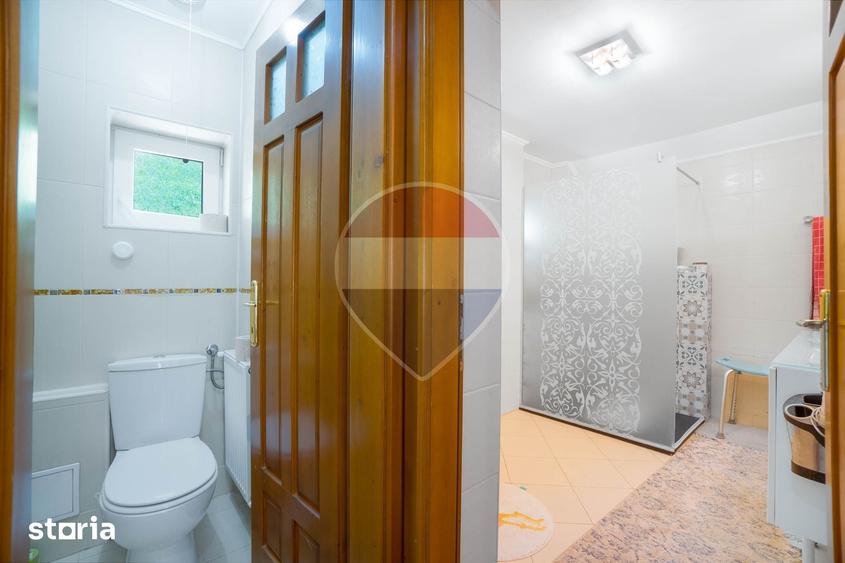 Casă cu 4 camere cu Teren 853 Mp în Moieciu