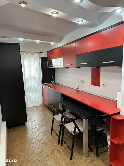 Apartament cu 2 camere decomandat în Școlilor