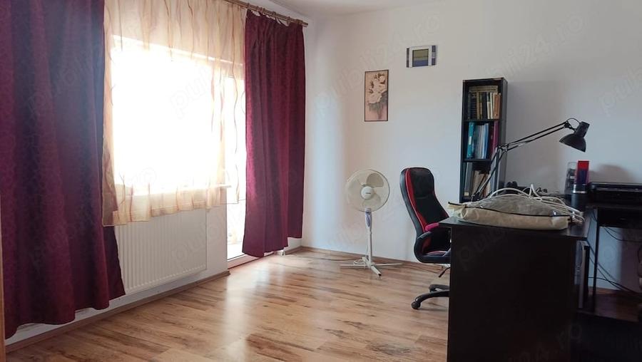 Casă cu 5 camere cu Teren 300 Mp în Central