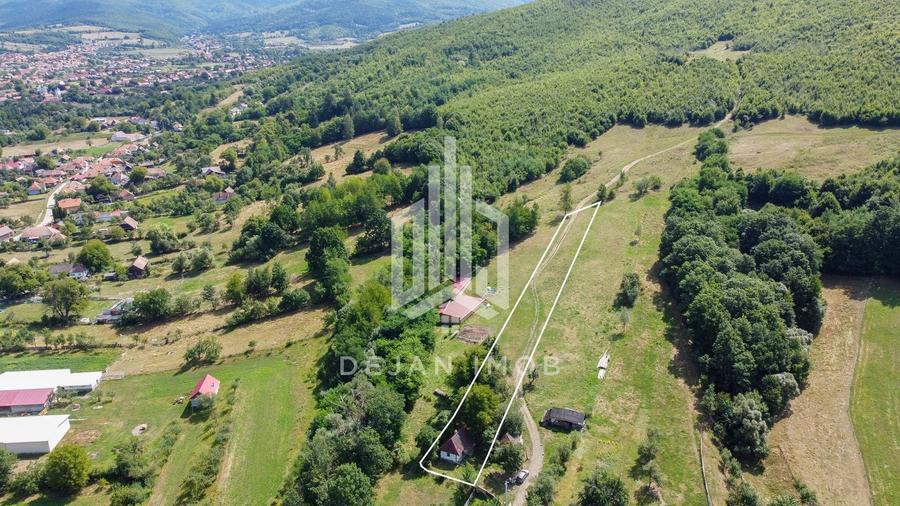 Casă individuală cu 2 camere cu Canalizare în Central