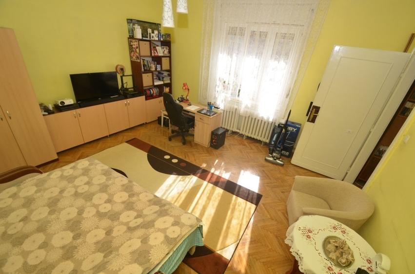 Apartament cu 2 camere semidecomandat în P-ța Maria