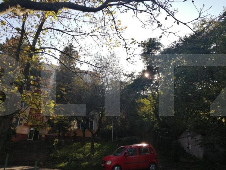 Teren Construcții intravilan de 2042 mp, în Gruia