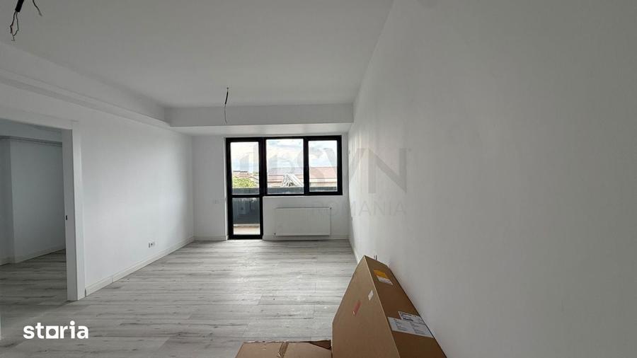 Apartament cu 3 camere semidecomandat în Odăile