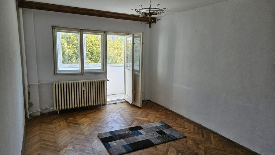 Apartament cu 2 camere decomandat în Militari