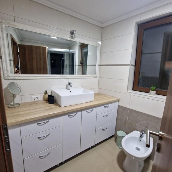 Casă cu 4 camere cu Teren 700 Mp în Central