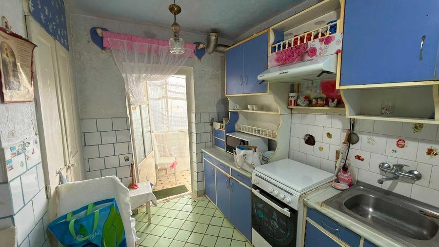 Apartament cu 3 camere decomandat în Micro 16