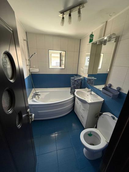 Apartament cu 3 camere decomandat în 1 Mai
