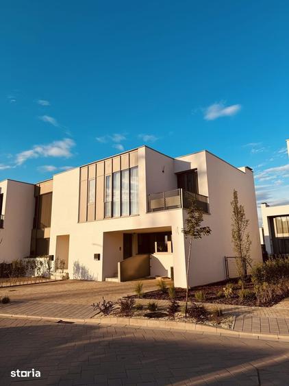 Casă cu 4 camere cu Teren 310 Mp în Tunari