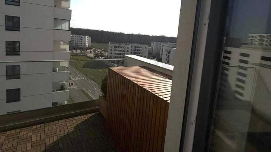 Apartament cu 3 camere decomandat în Băneasa