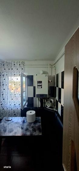 Apartament cu 2 camere decomandat în Eremia