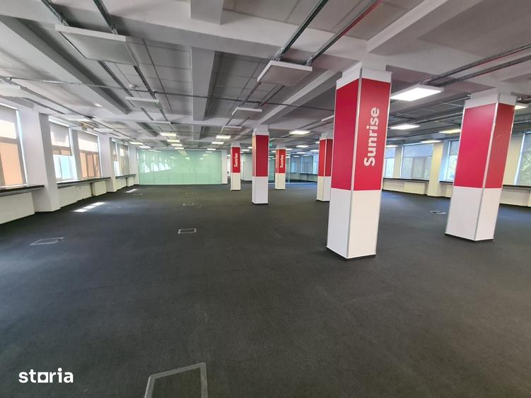 Spațiu comercial, de 3,000 mp, în Industriilor