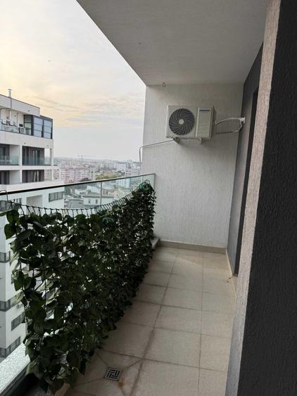 Apartament cu 3 camere semidecomandat în Central